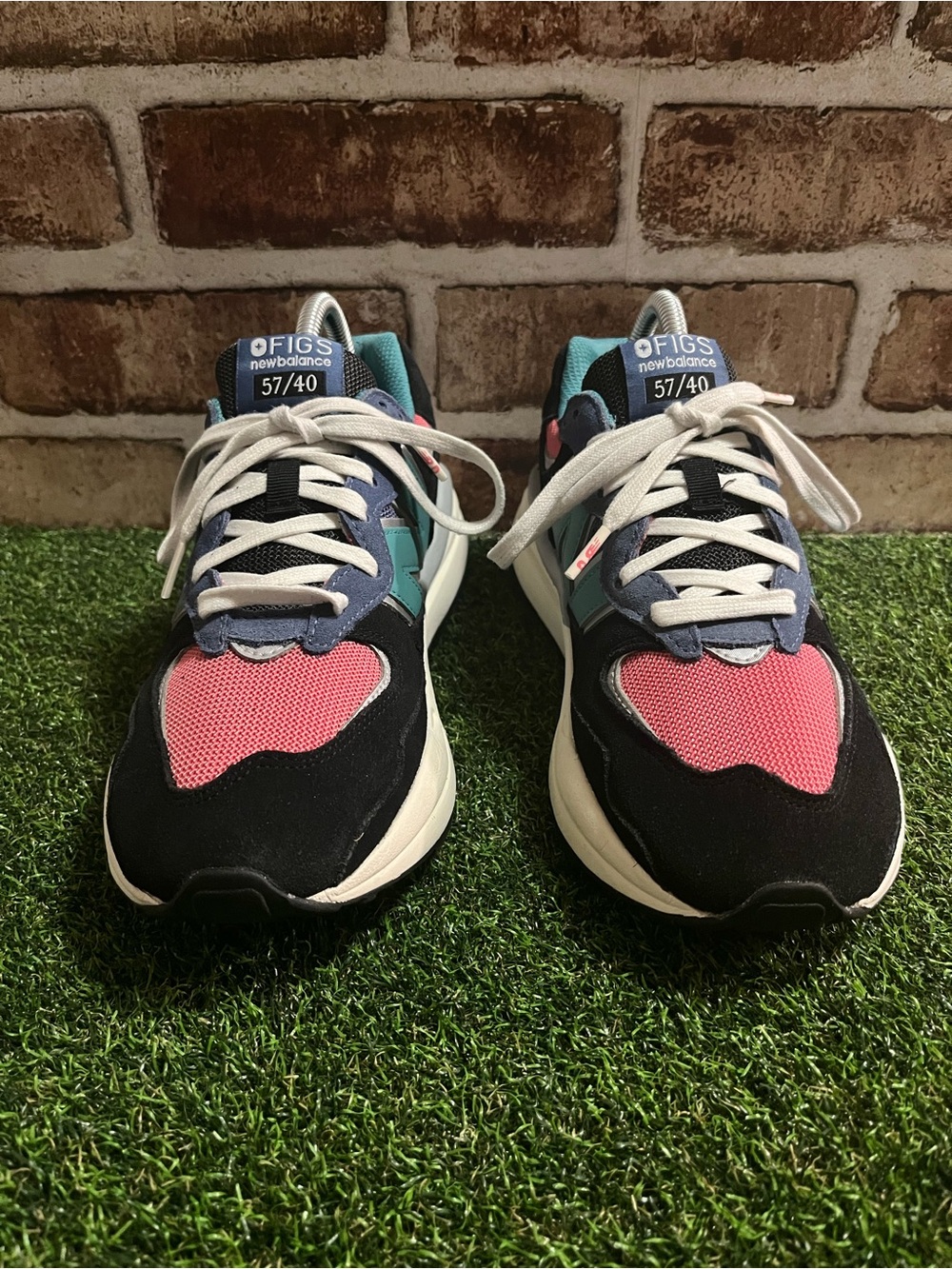 New Balance - Picture 2 of 6